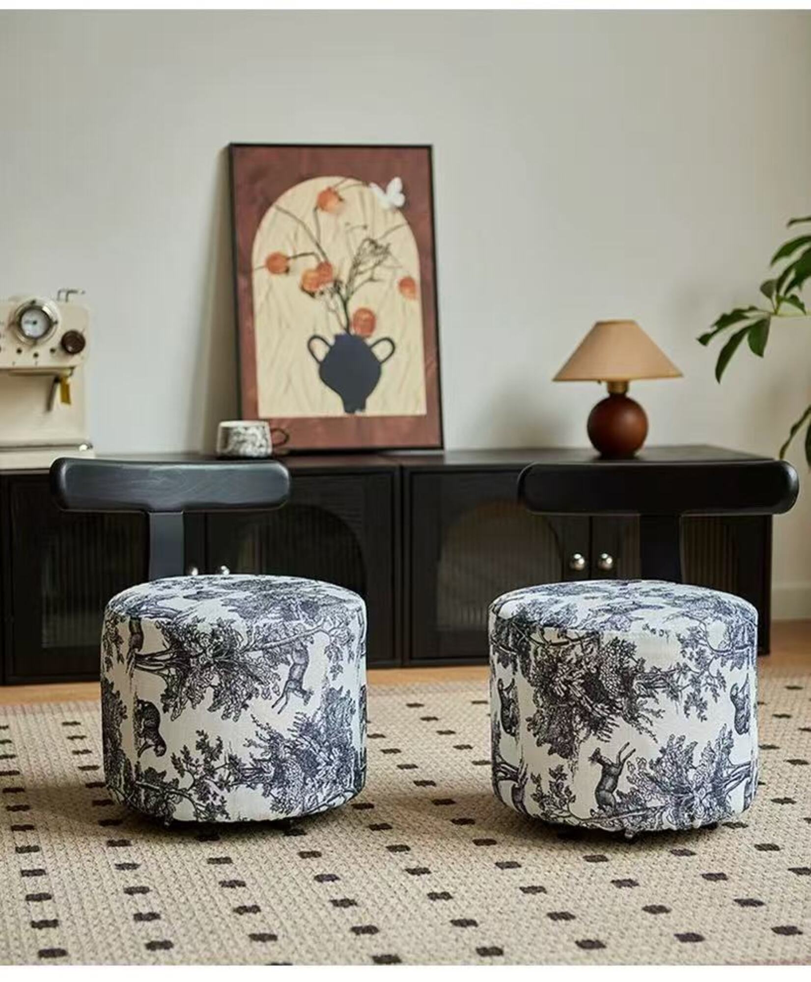 Modern Round Upholstered Vanity Stool with T-Shape Backrest, Vintage Animal Print Fabric, and 360° Swivel Caster Wheels – Black & White Modern Round Upholstered Vanity Stool with T-Shape Backrest, Vintage Animal Print Fabric, and 360° Swivel Caster Wheels – Black & White